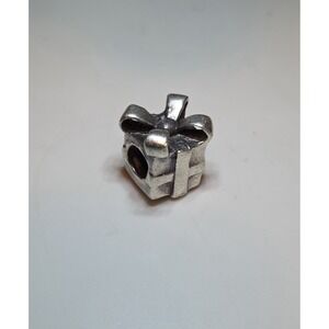 GENUINE VINTAGE CHAMILIA STERLING SILVER GIFT BOX CHARM 925 RETIRED